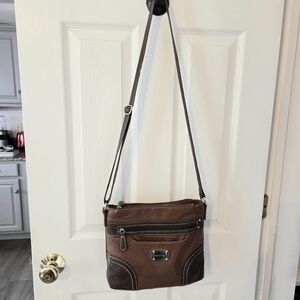 Stone Mountain Shades of Brown Faux Leather Crossbody Bag Lots of Pockets